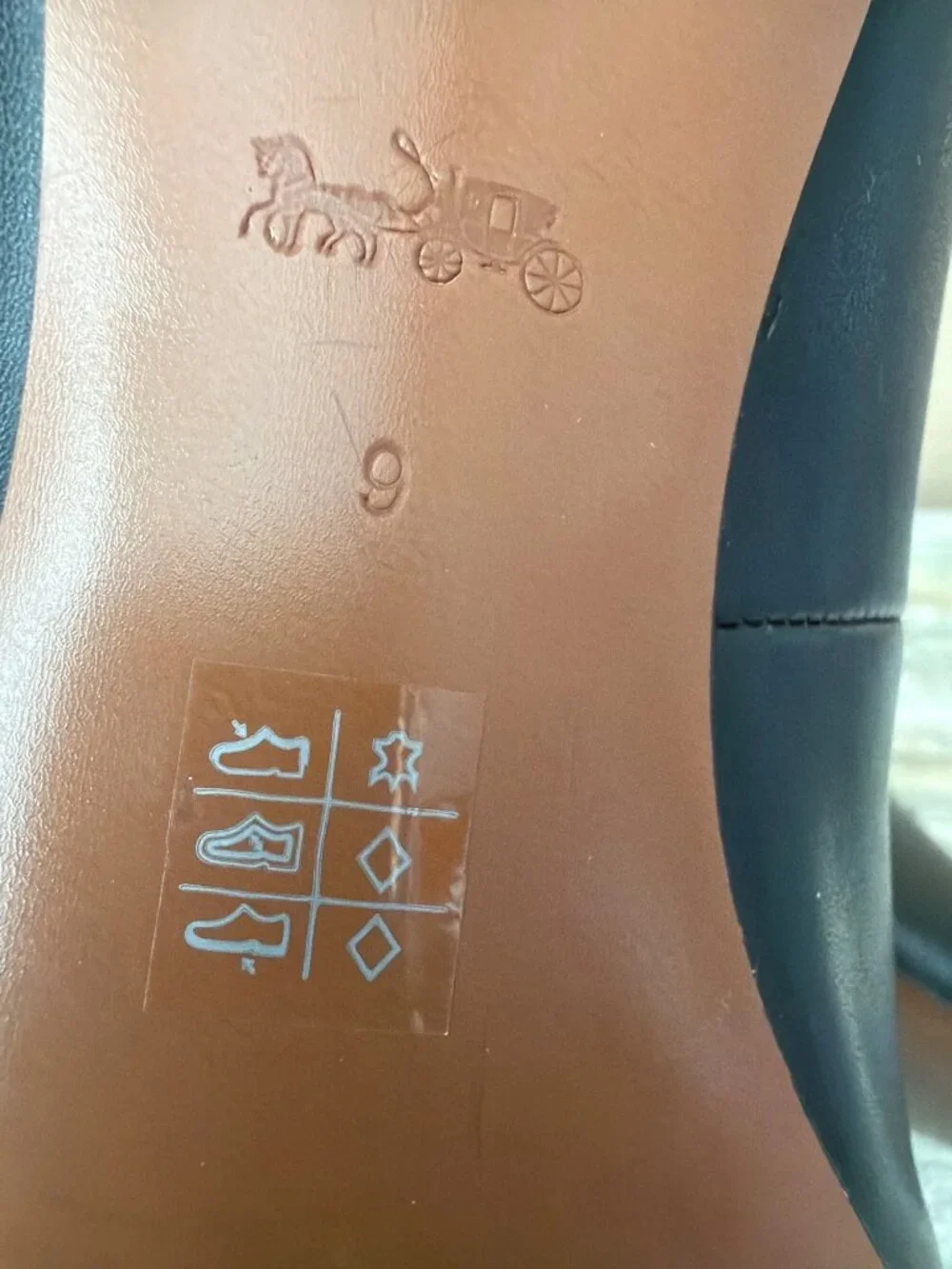 Coach Waverly Black Leather Scalloped Studded Pumps Pointed Toe Heels Size 9 - Picture 12 of 13